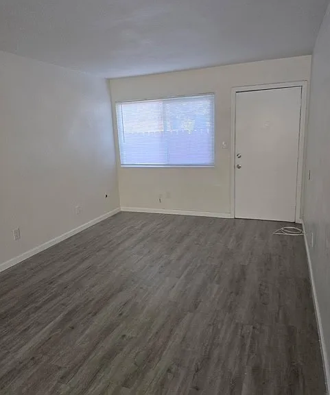 1740 N Ave — Photo 3