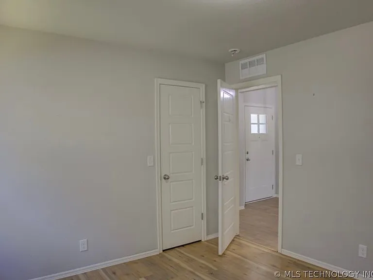 7012 S Elder Ave — Photo 28