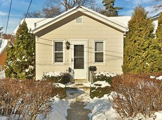 17 Waverly Pl, Valhalla, NY 10595