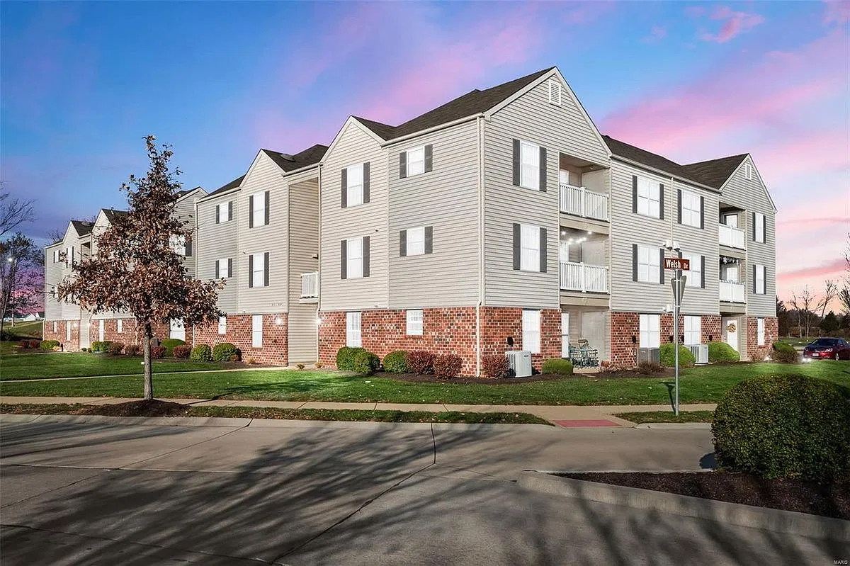2 bed, 2.0 bath, 1130 sqft, $1,550 — Photo 1