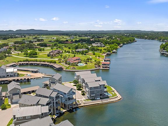 3rd image of 412 Island Circle