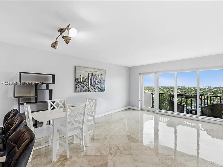 340 Sunset Dr #1407 — Photo 5