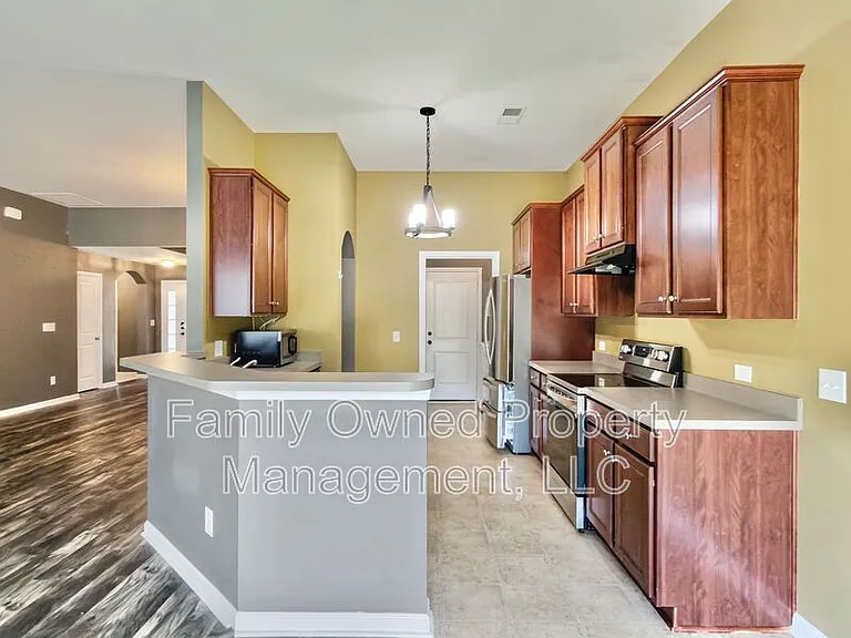266 Mayfield Dr — Photo 12