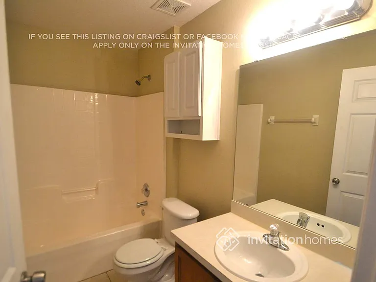 727 Versailles Ln — Photo 6