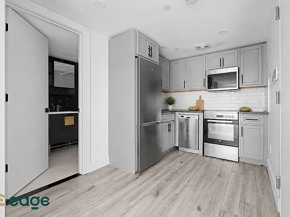 4th image of 357 Adelphi St #1B