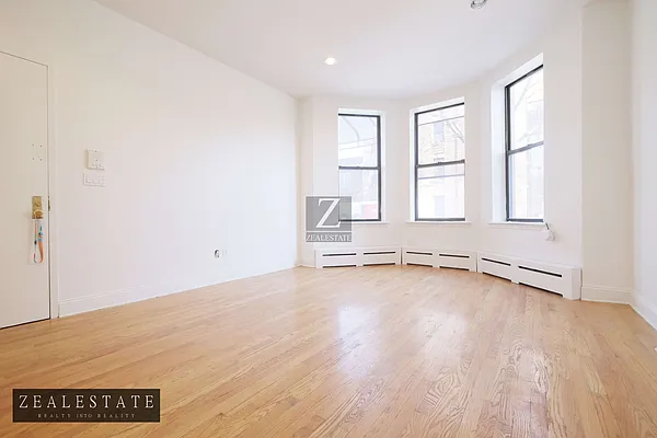 Rented by ZealEstate Group Inc | media 21