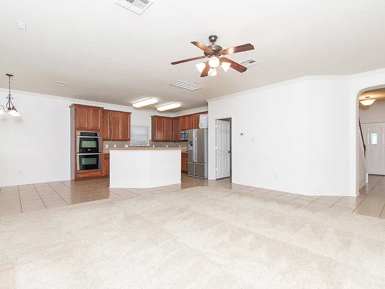 4902 Selenite Ct — Photo 6