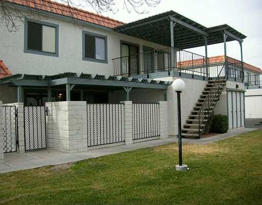 Unit C, Downstairs