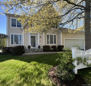 10 Limerick Court, White Plains, NY, 10603