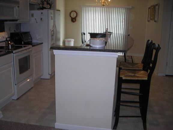 5th image of 2163 Wexford Way