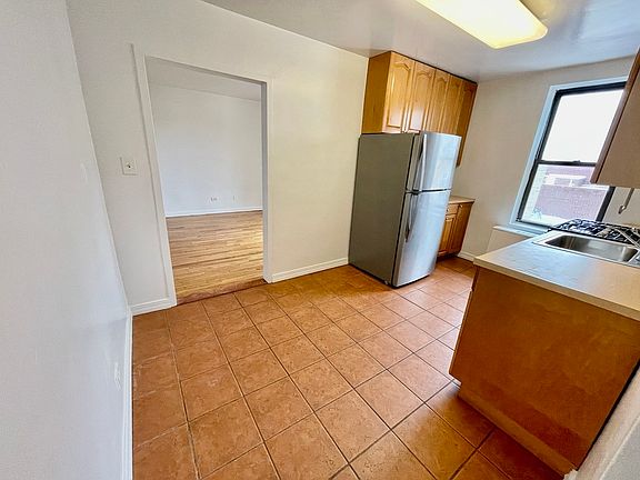 3rd image of 23-35 Broadway #4G