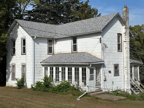 508 N Bluff St, Albany, IL 61230