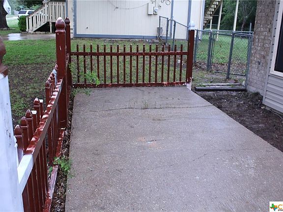 3rd image of 2401 Simone Dr