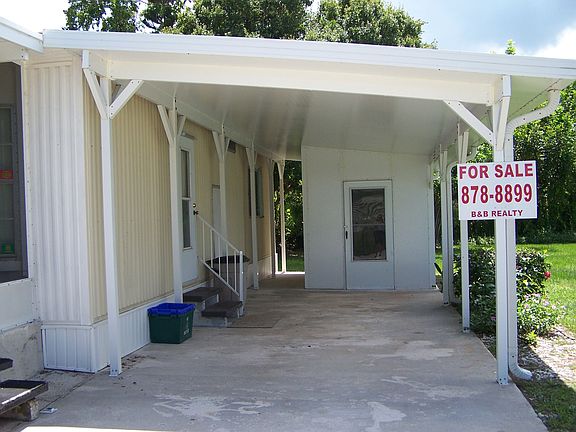 2nd image of 246 W Caribbean