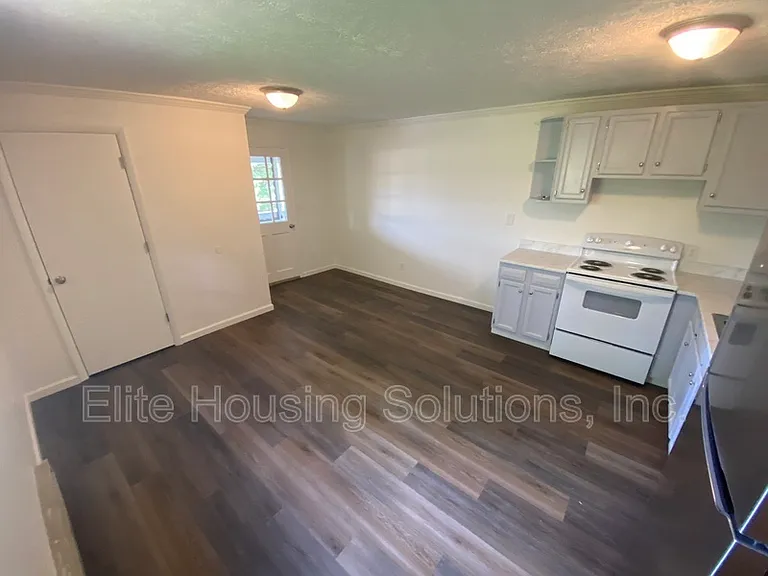108 Buck Ave #D — Photo 3