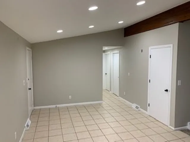 14218 Charlotte Dr — Photo 3