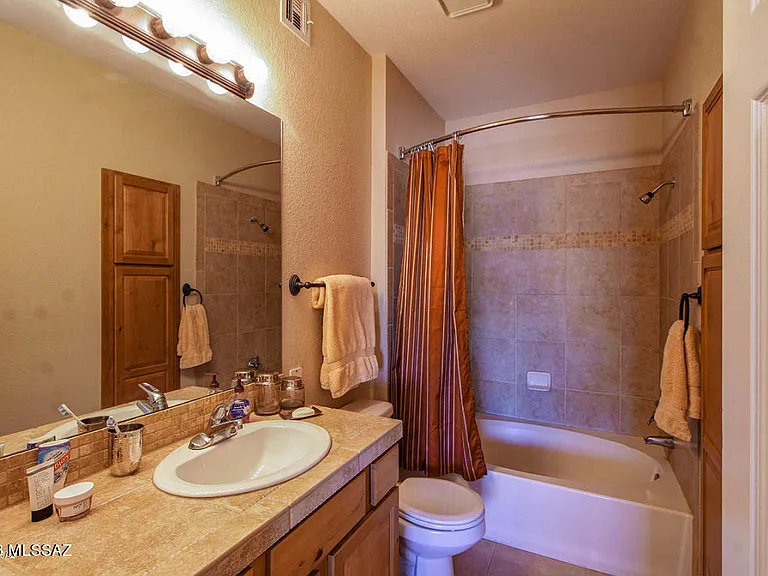 1500 E Pusch Wilderness Dr — Photo 11