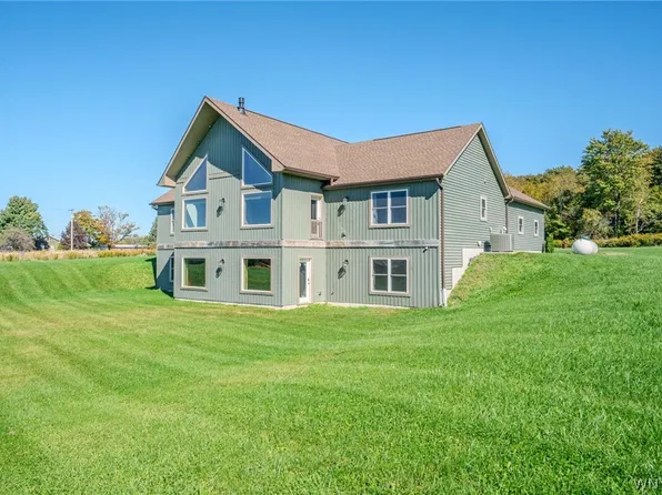 436 Bear Rd, Cowlesville, NY 14037