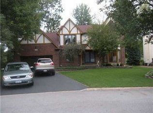 8 Mockingbird Ct, Buffalo, NY 14228