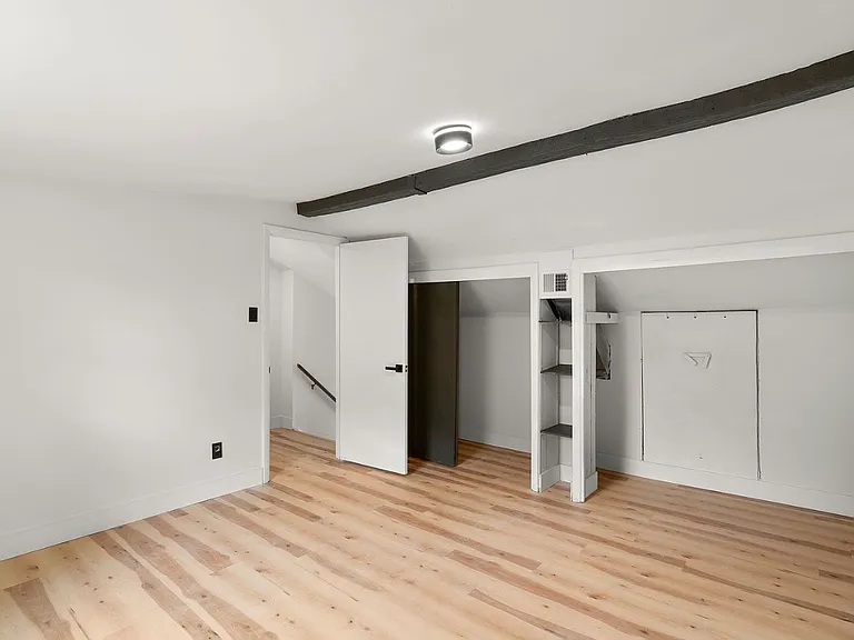 577 Brook Rd — Photo 11