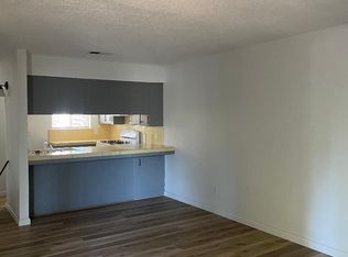 136 W Caldwell Ave #136, Visalia, CA 93277
