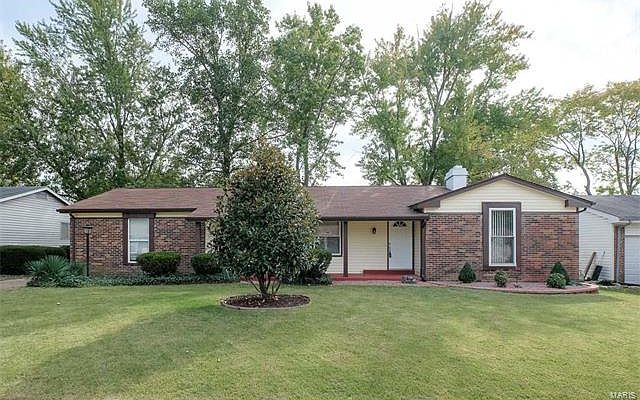1st image of 2092 Shoreham Dr