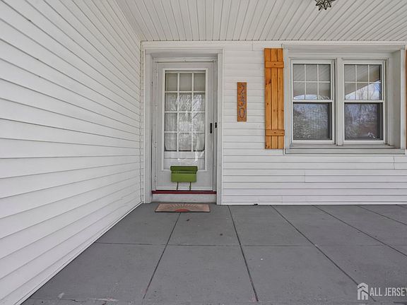 3rd image of 230 Highland Dr