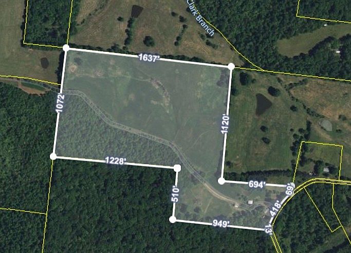 2nd image of 450 Wolf Pit Rd