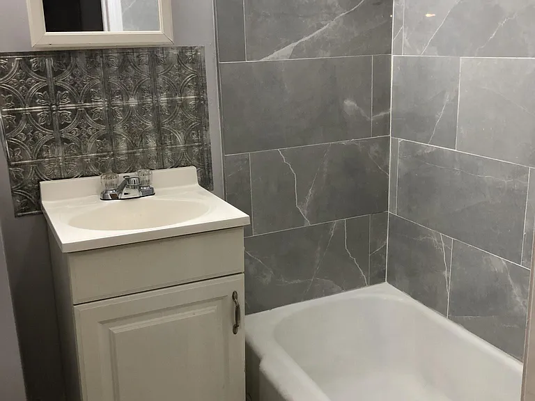 4833 Longshore Ave #3 — Photo 6