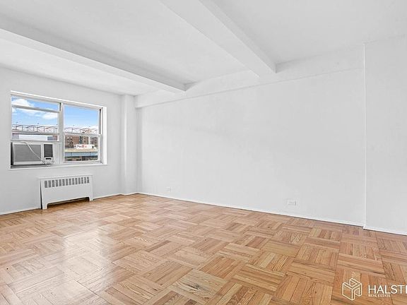 3rd image of 550 Grand St APT J6c