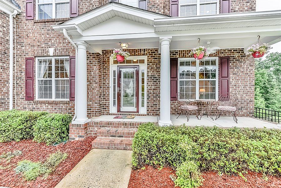 2nd image of 411 Ranelagh Dr