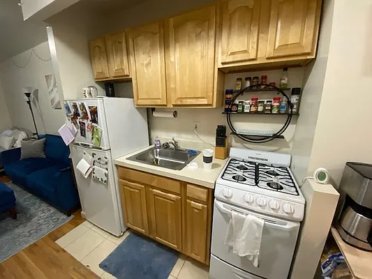 Rented by Mdays Realty | media 23