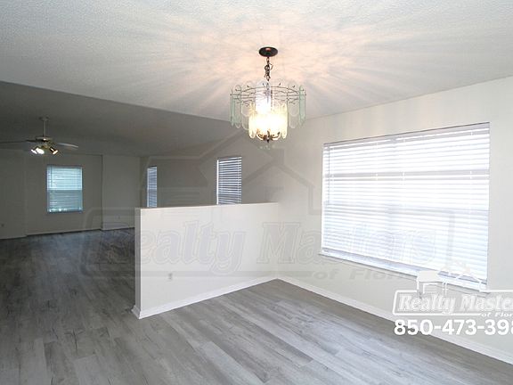 4th image of 2432 Gulf Breeze Ave
