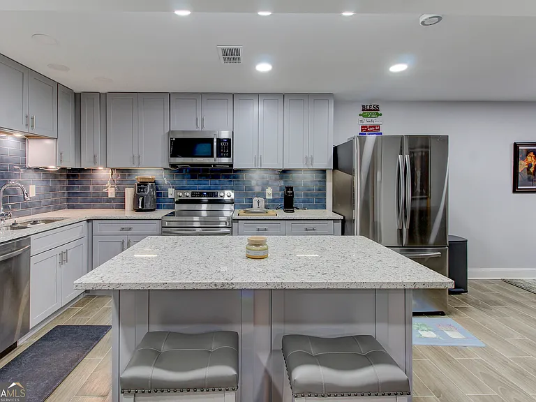 4915 Lake Forest Dr SE — Photo 17
