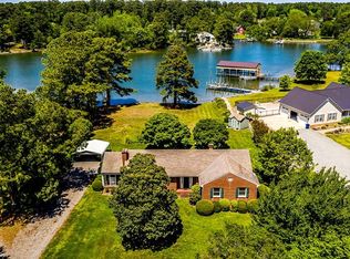 322 Crowder Ln, Reedville, VA 22539