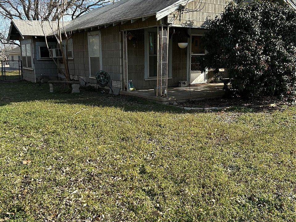 1st image of 419 E Lee Ave