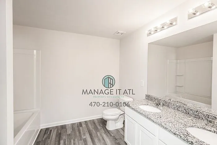 750 Shallowford Rd — Photo 29
