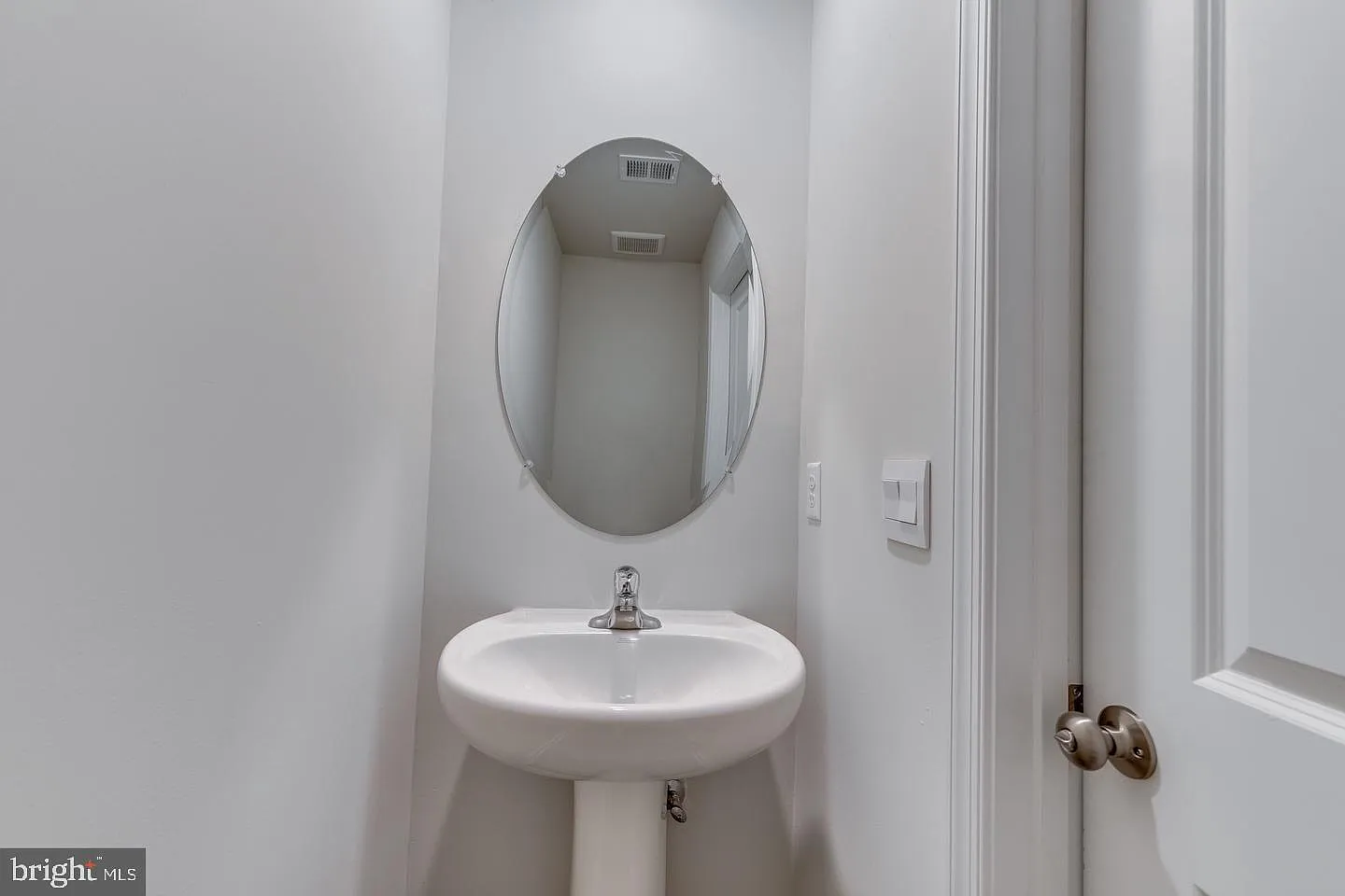 4 bed, 2.5 bath, 2000 sqft, $2,600 — Photo 4