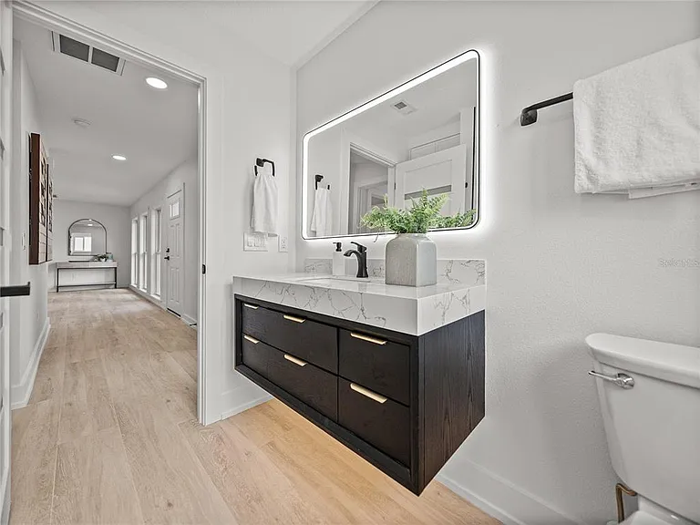 6709 Cardinal Dr S — Photo 35