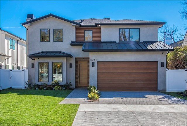 1st image of 12240 Emelita St