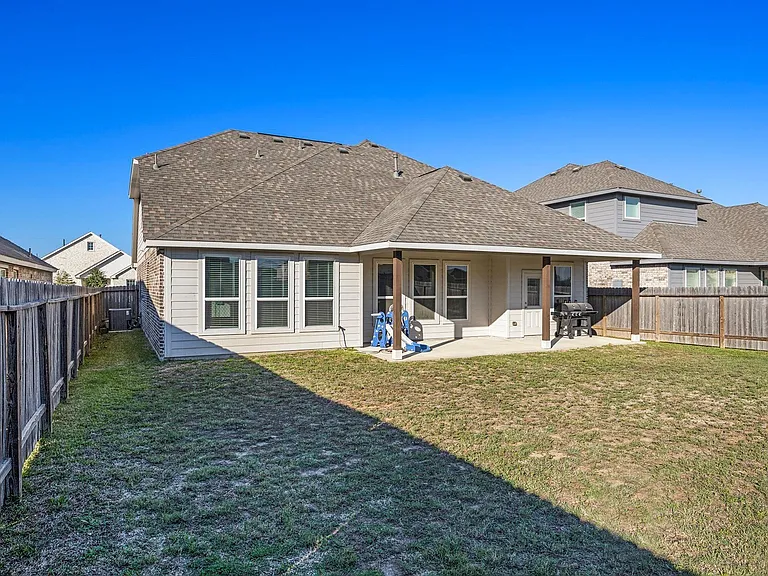 24311 Huntcliff Dr — Photo 37