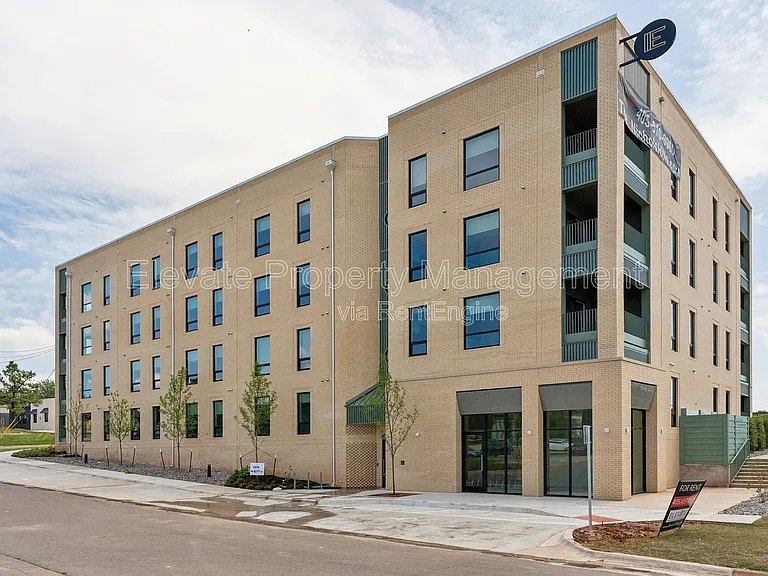 The E at 1016 NW 67th Street — Photo 96