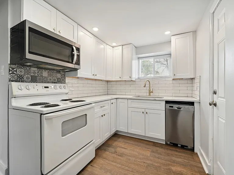 1520 Oneida St #B — Photo 8