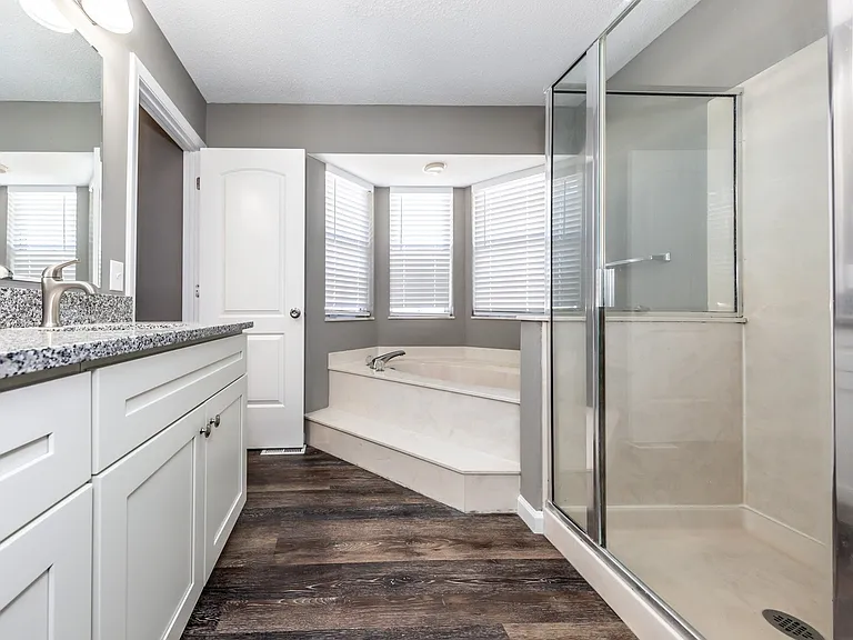 1113 S Walnut St — Photo 18