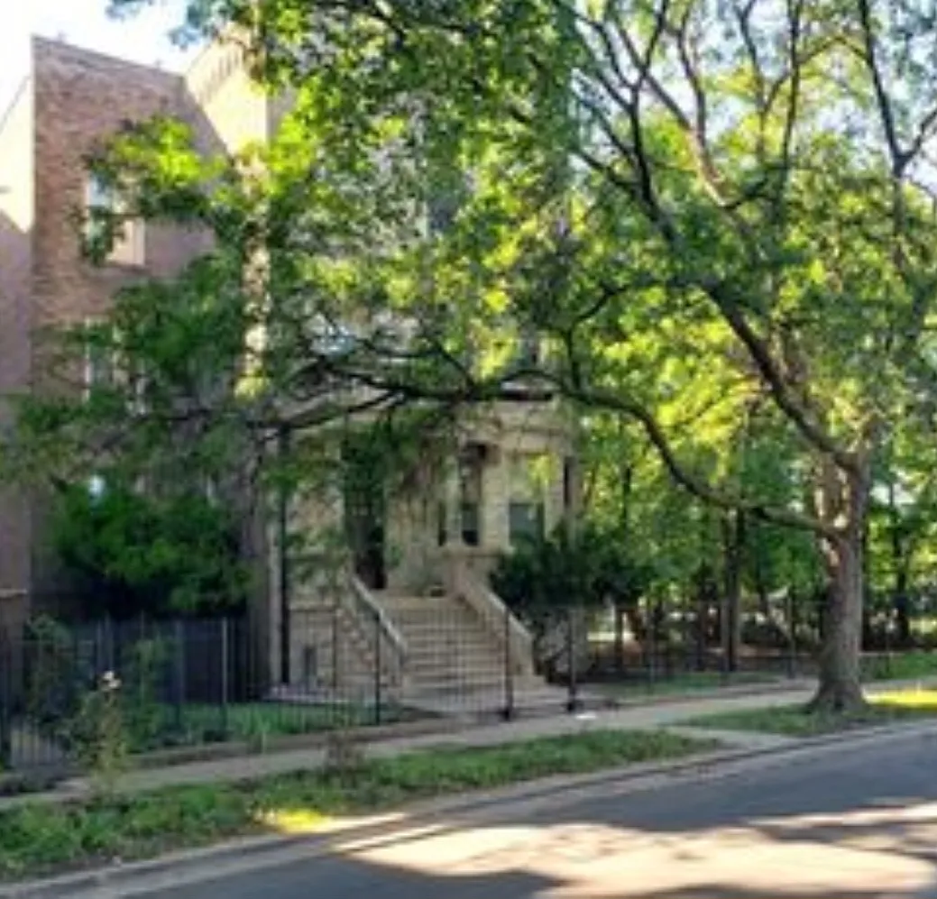 4 bed, 1600 sqft, $2,000 — Photo 1