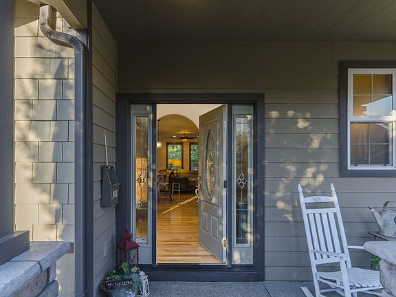 3rd image of 3109 NE 88th Ave