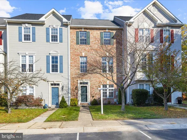 8124 Jade Crossing Ct, Pasadena, MD 21122