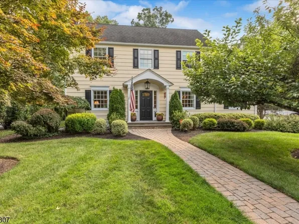 567 Lawrence Ave, Westfield Town, NJ 07090