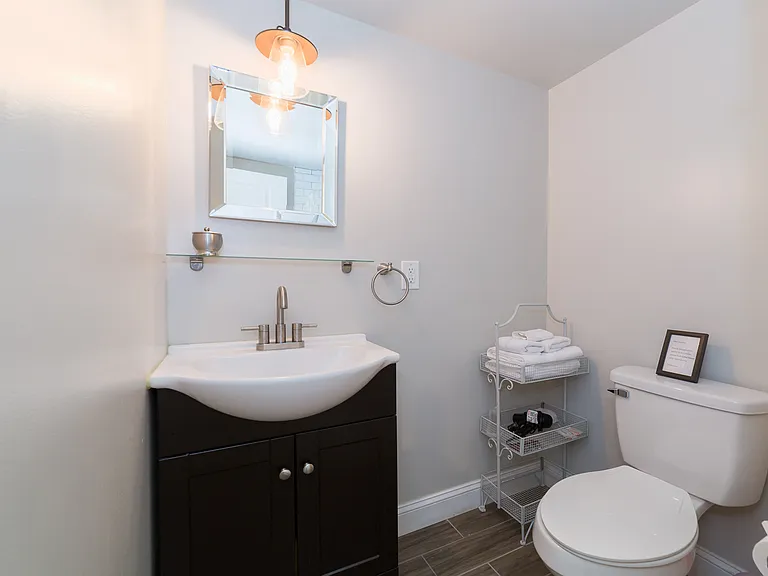 932 S 23rd St — Photo 31