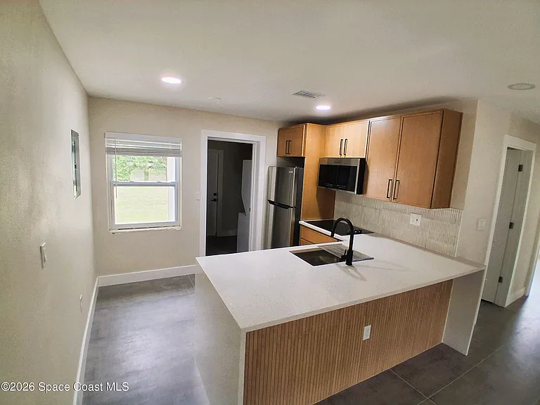 388 Hibiscus Ave — Photo 6